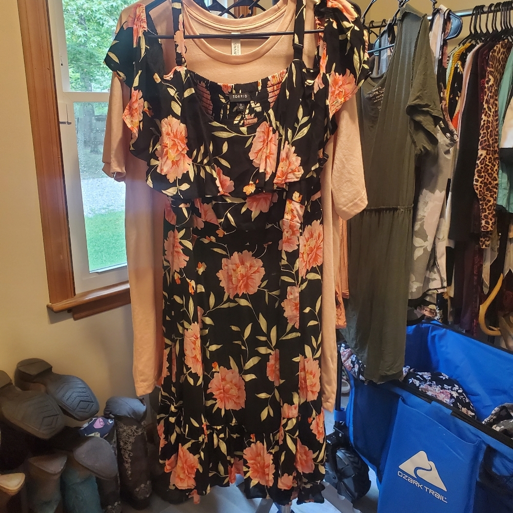 Torrid size 2 cold shoulder dress